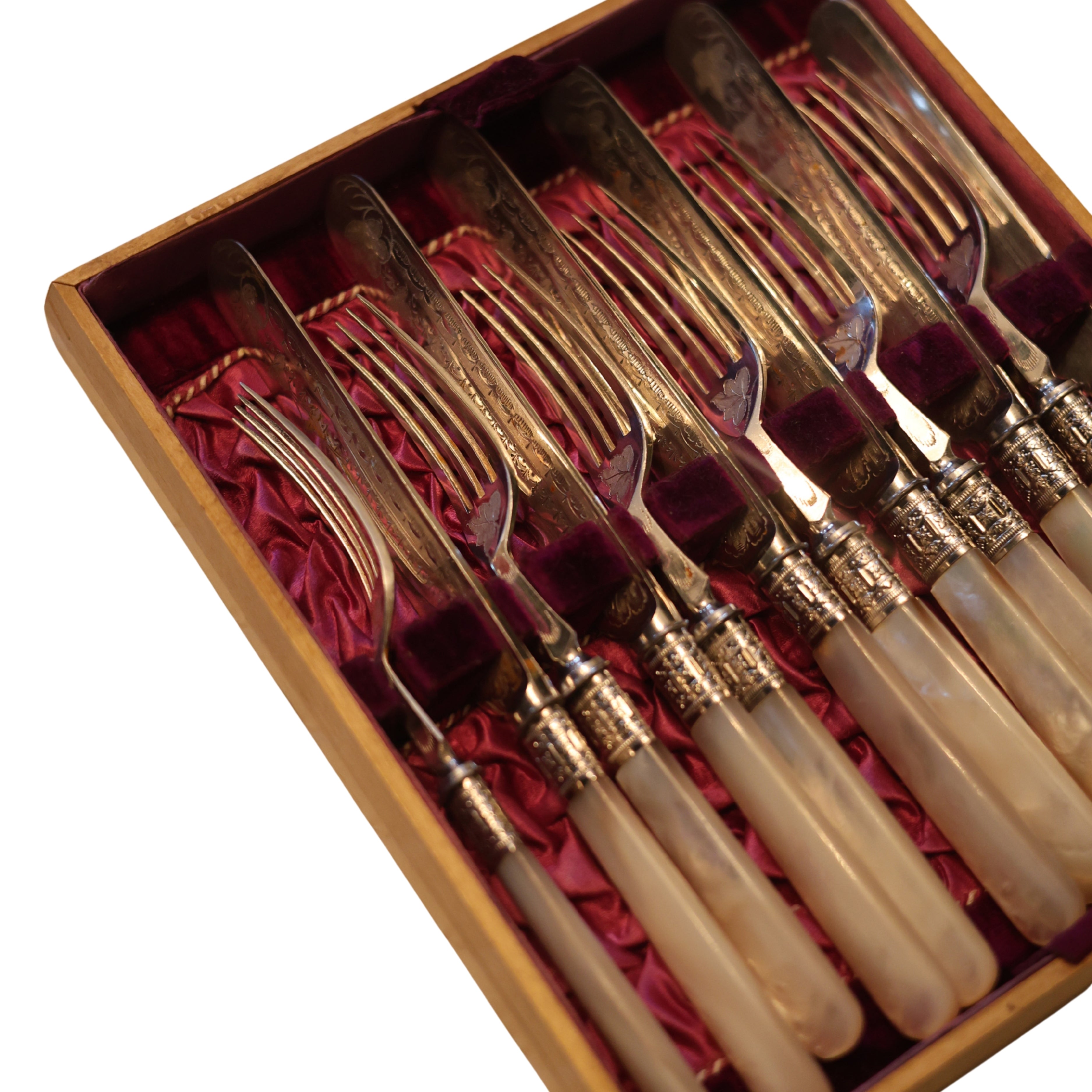 Engraved Mother-of-Pearl Knife & Fork Dessert Set