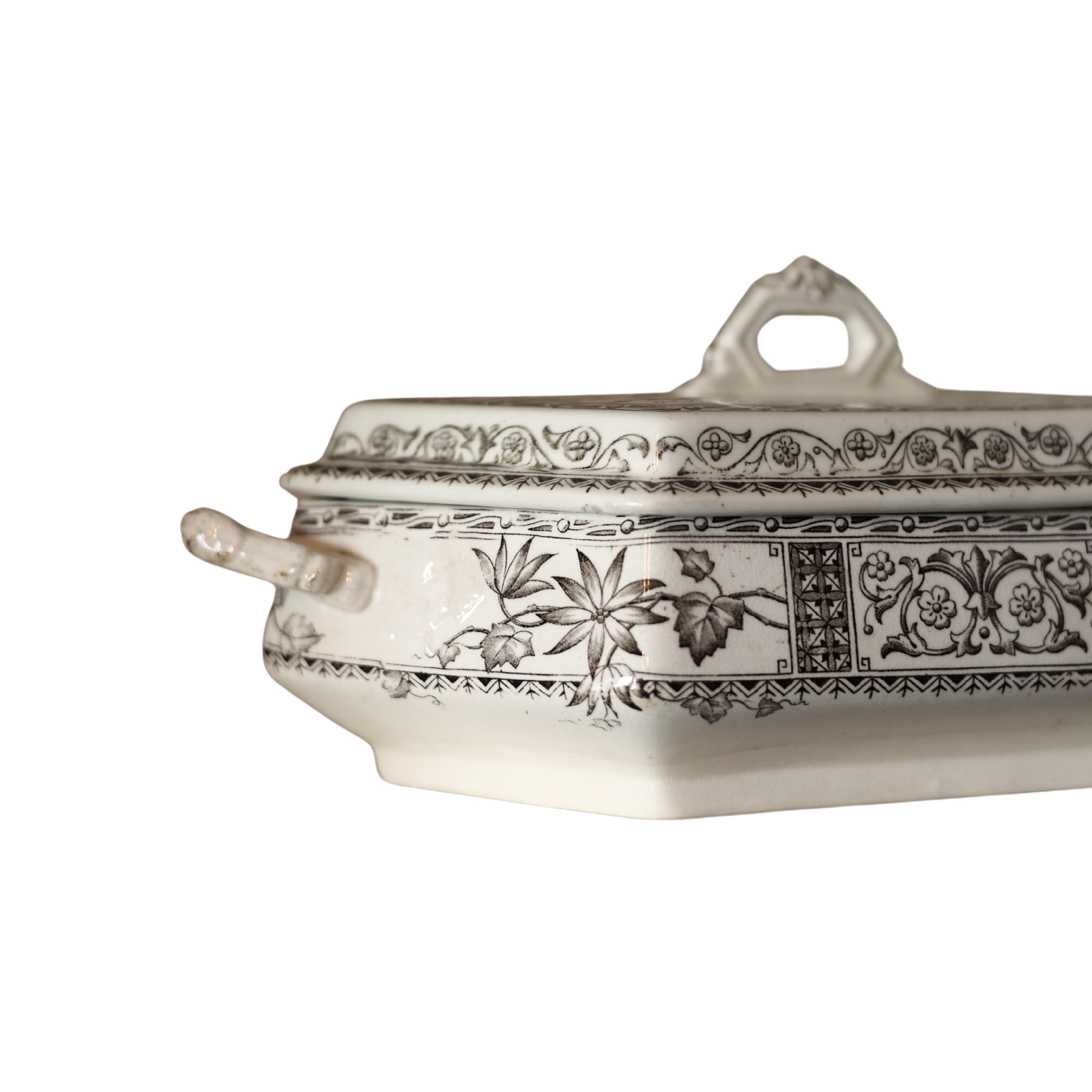 c. 1860 Wedgwood & Co. “Venetia” Transferware Tureen