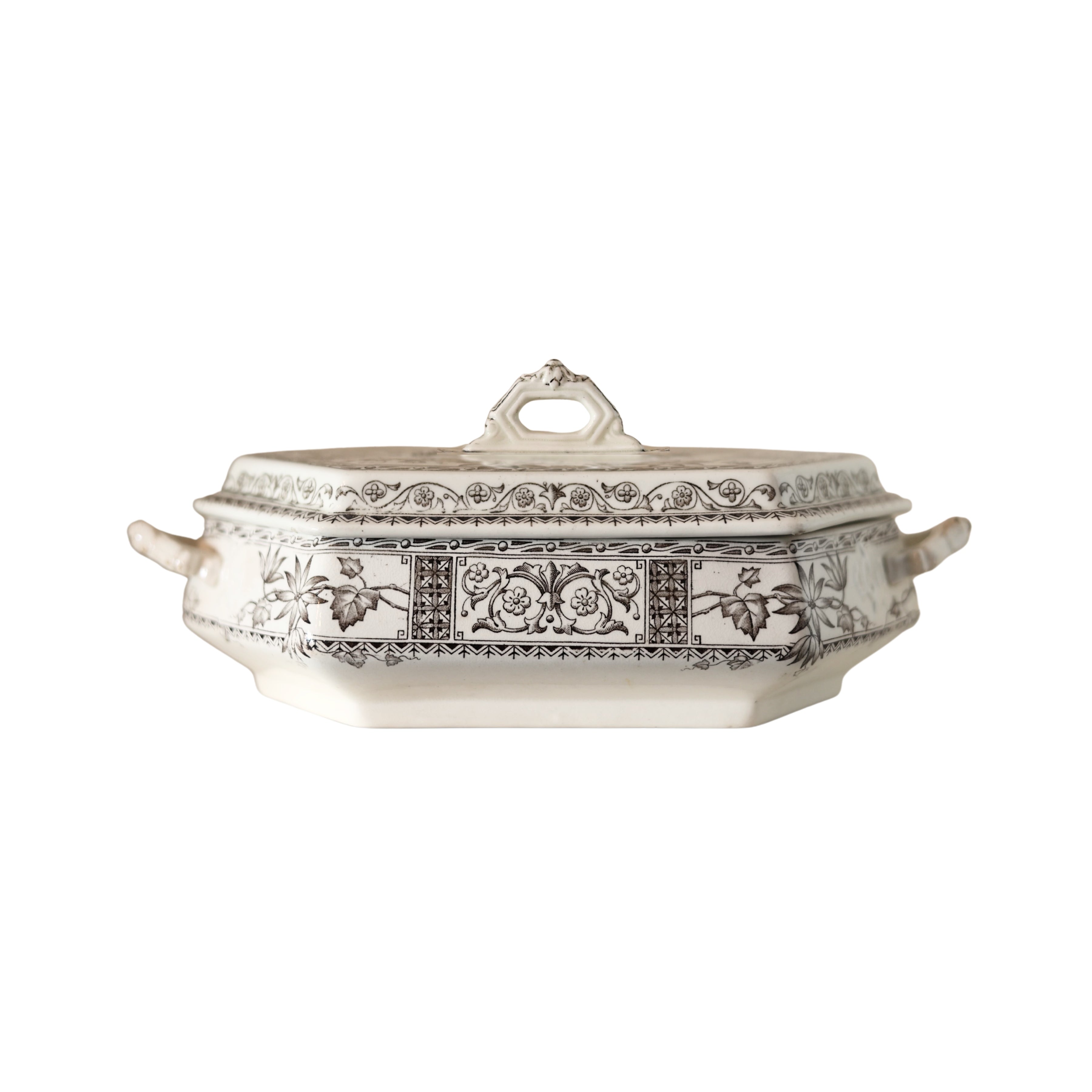 c. 1860 Wedgwood & Co. “Venetia” Transferware Tureen