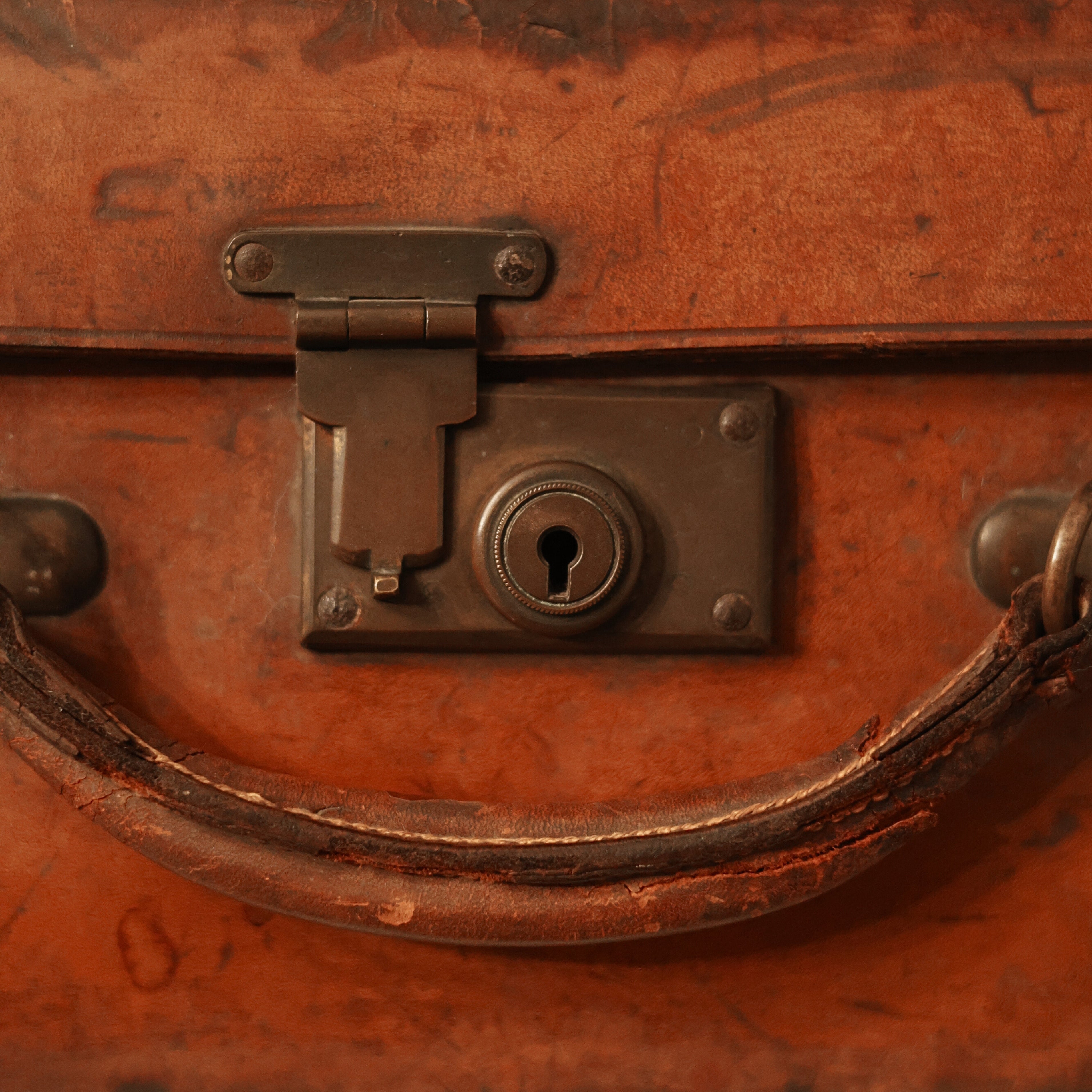 English Gentleman’s Leather Dressing Suitcase