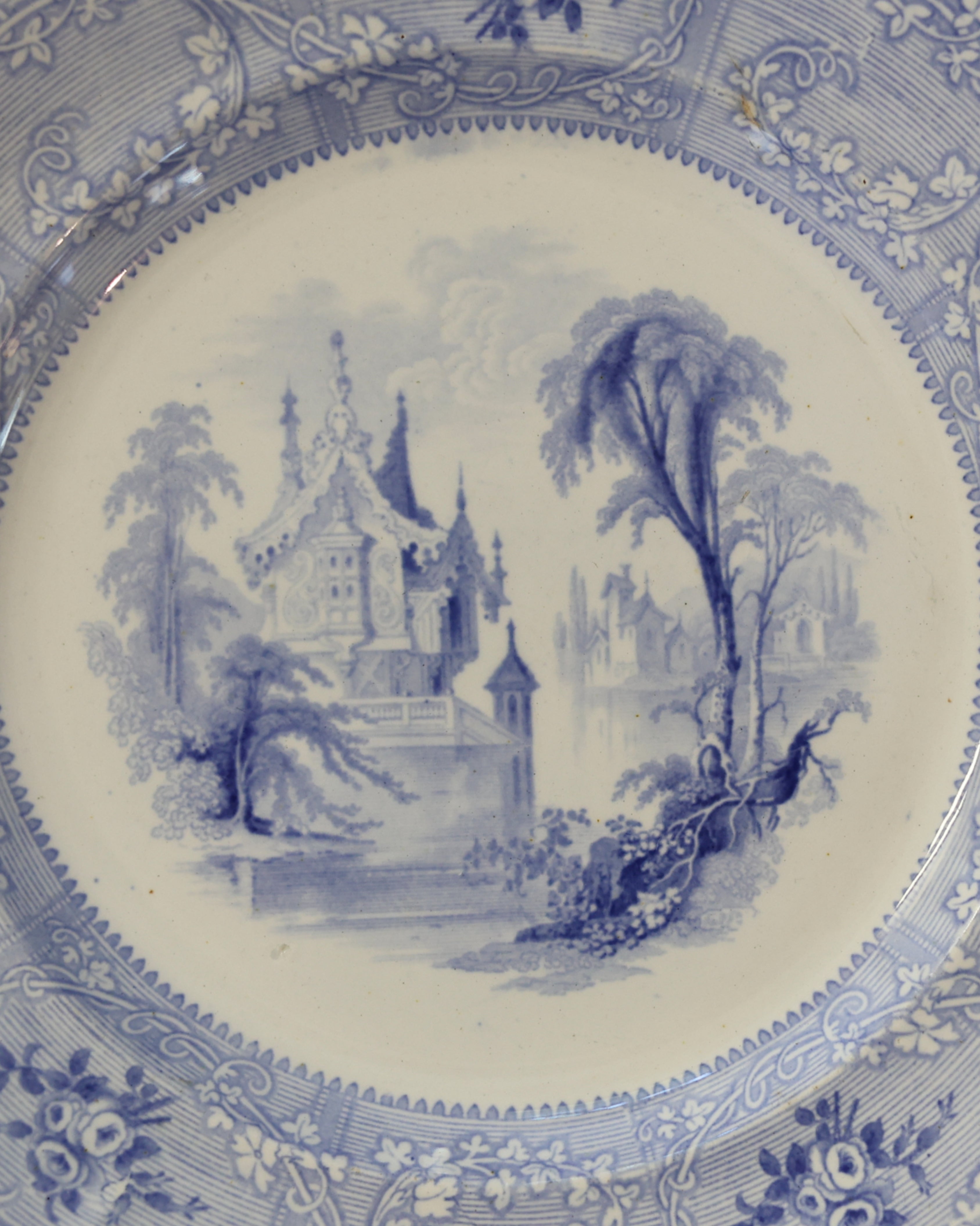 Davenport "Friburg" Dinner Plate-3