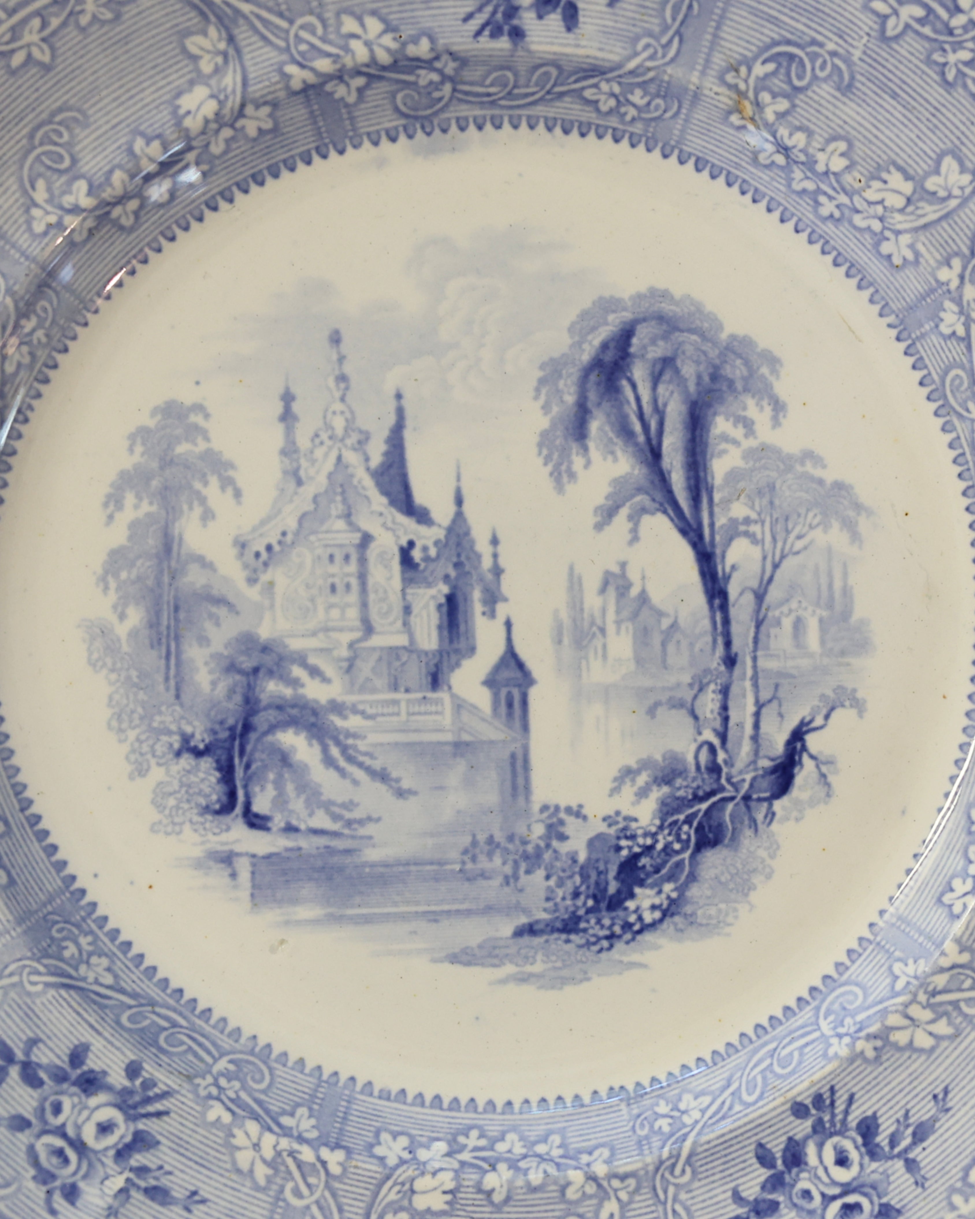 Davenport "Friburg" Dinner Plate, c. 1852
