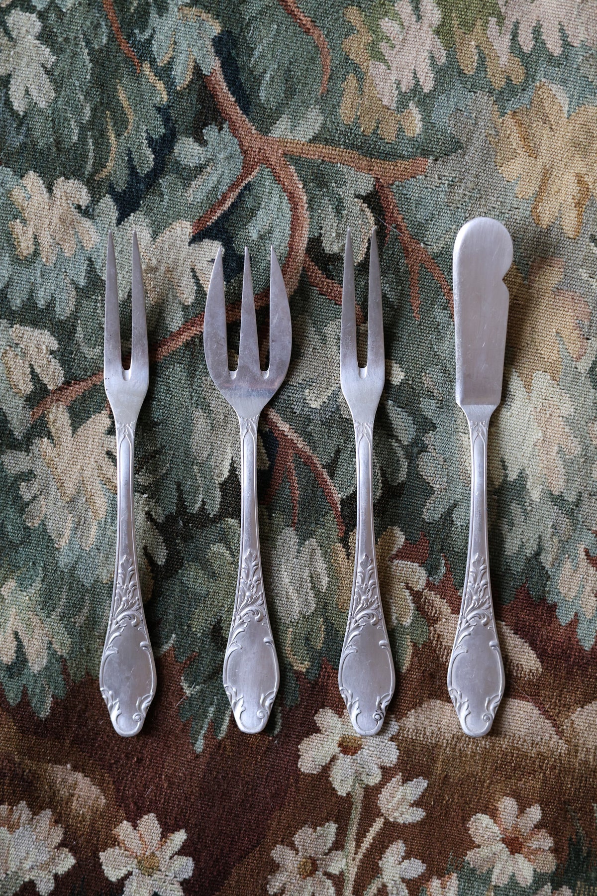 Extra Silver Charcuterie Set-1