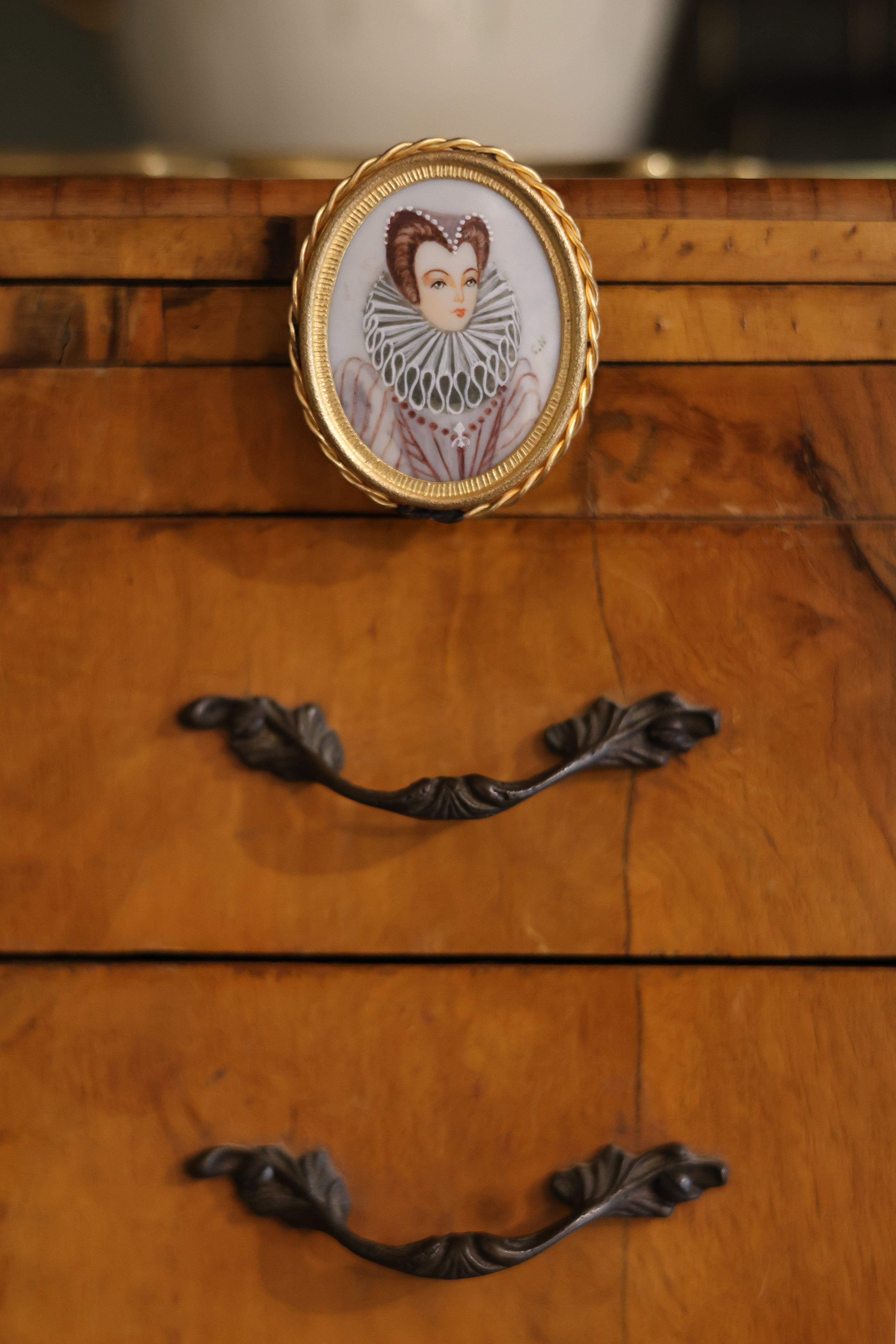 Queen Elizabeth I Portrait Brooch