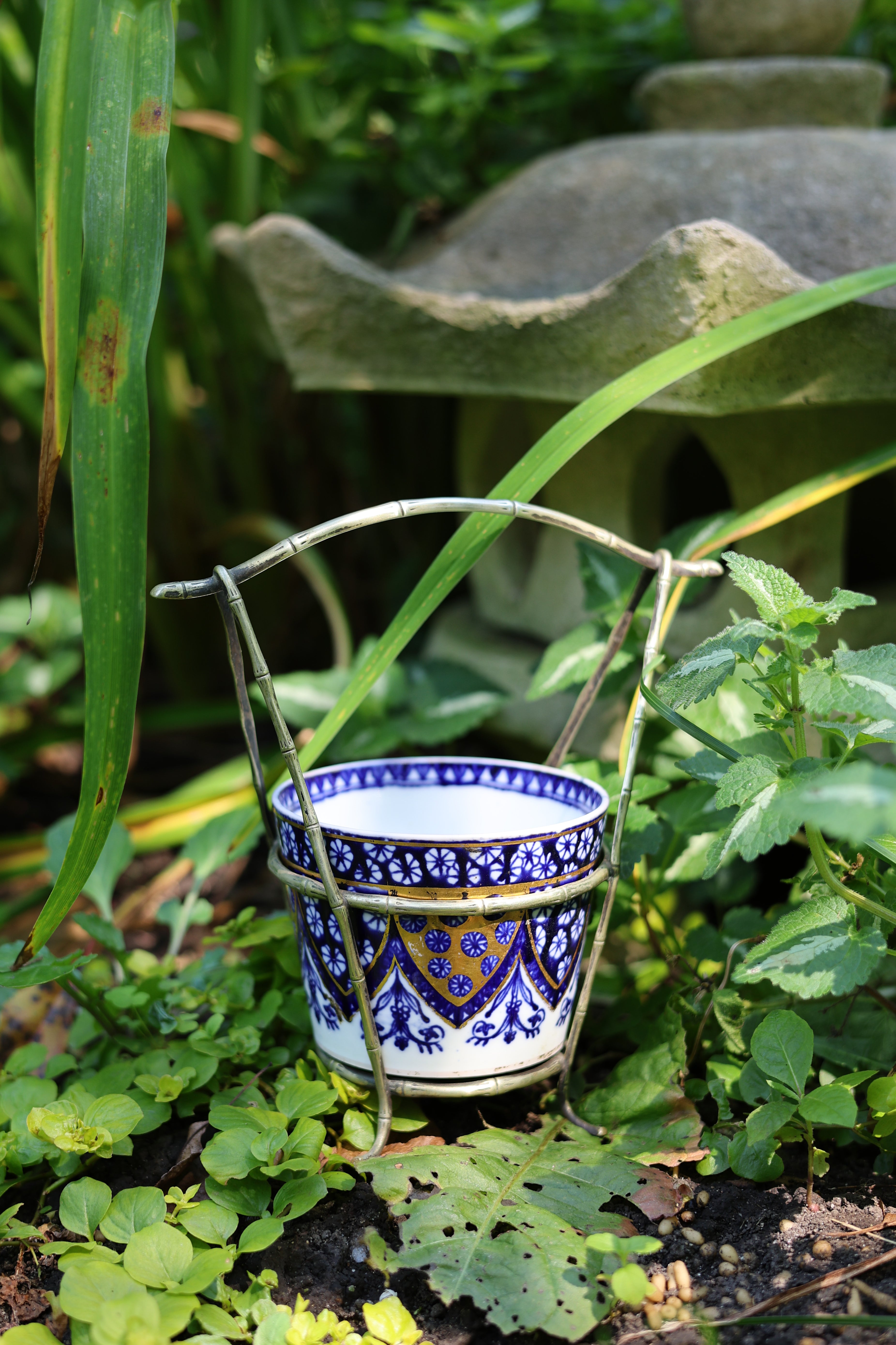 Copeland Cachepot in Silver Plate Bamboo Holder-1