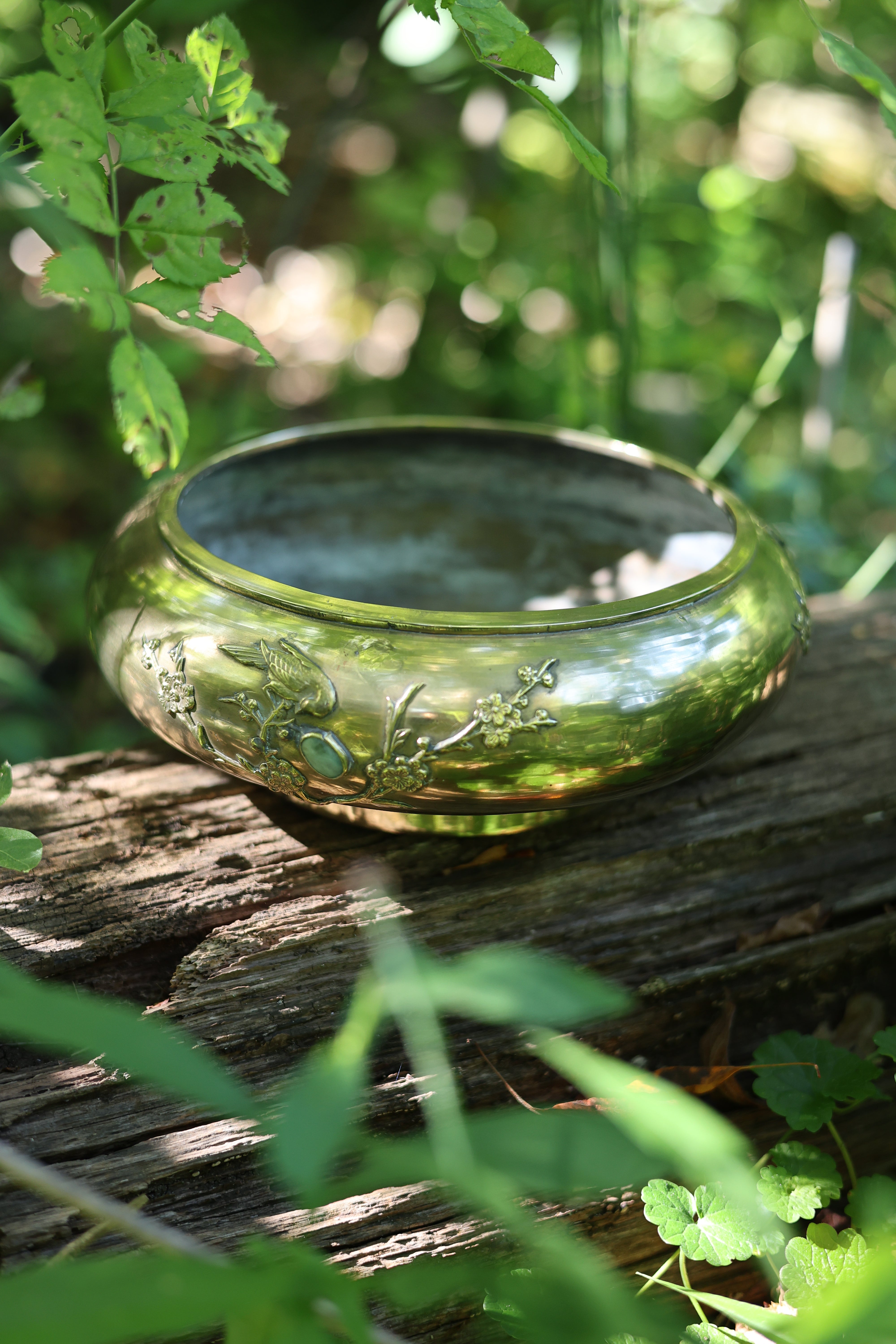 Hardstone-Inlaid Brass Centerpiece Bowl-2