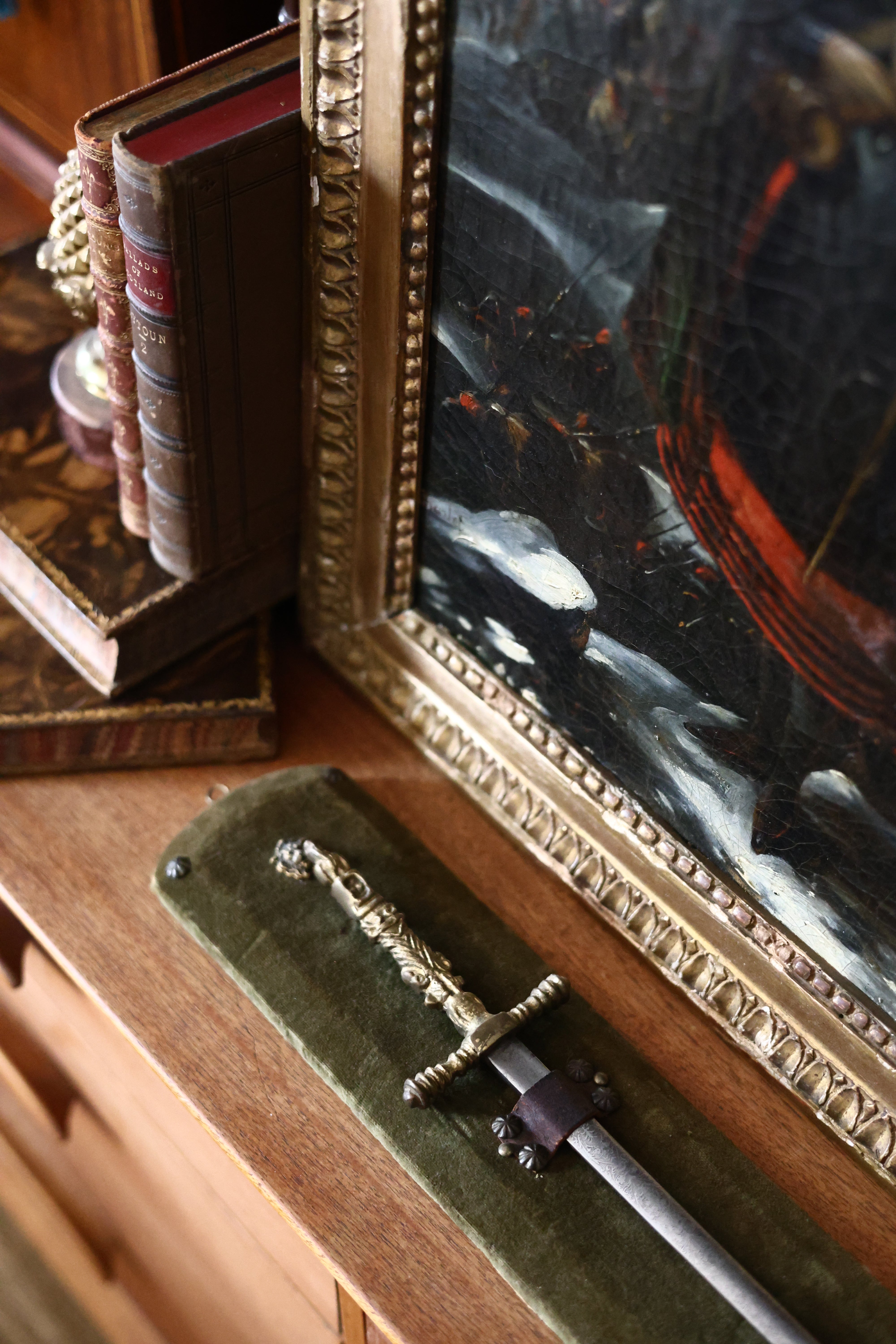 Decorative Dagger Wall Plaque with Heraldic Lion