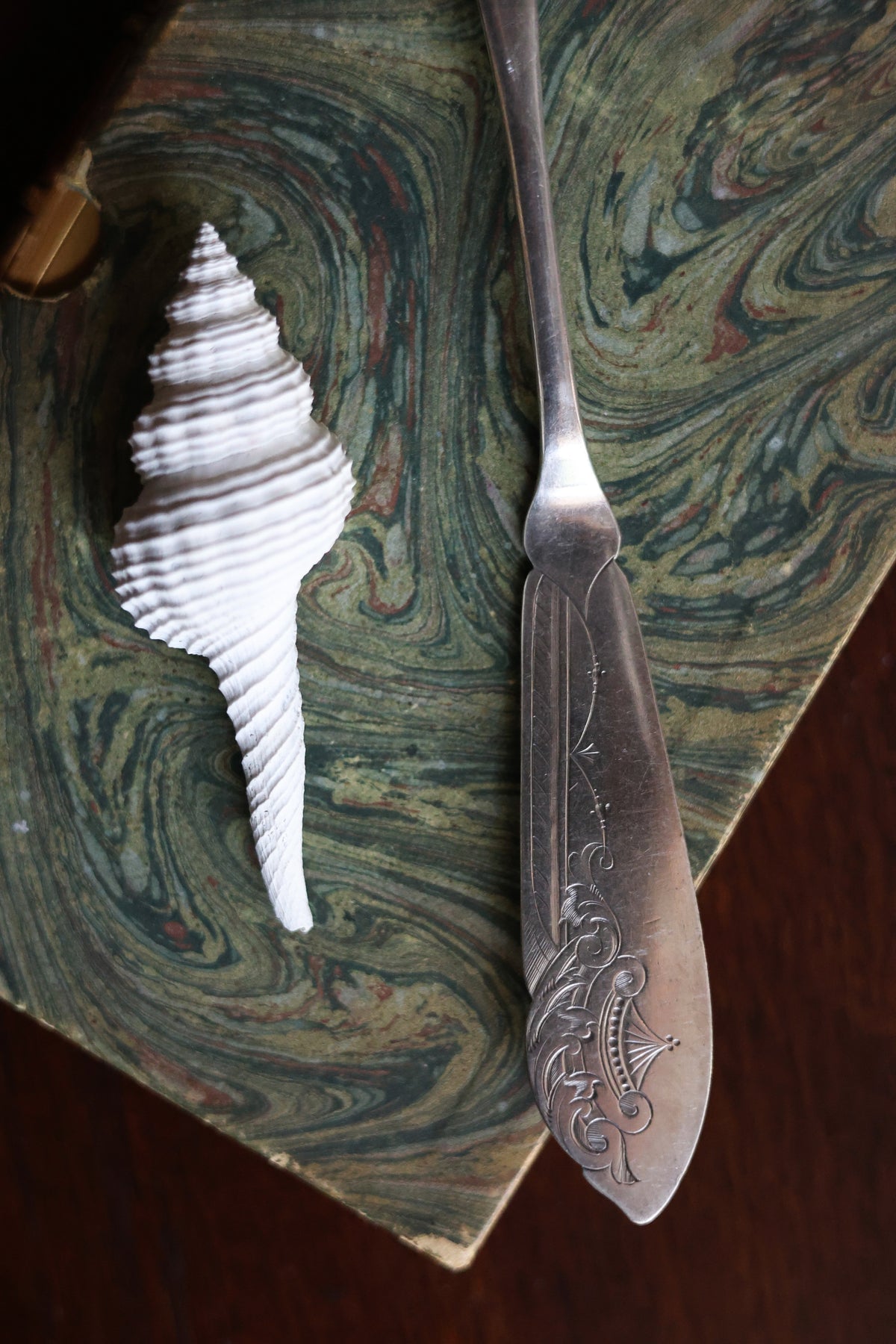 Walker & Hall Aesthetic Movement Butter Knife-1