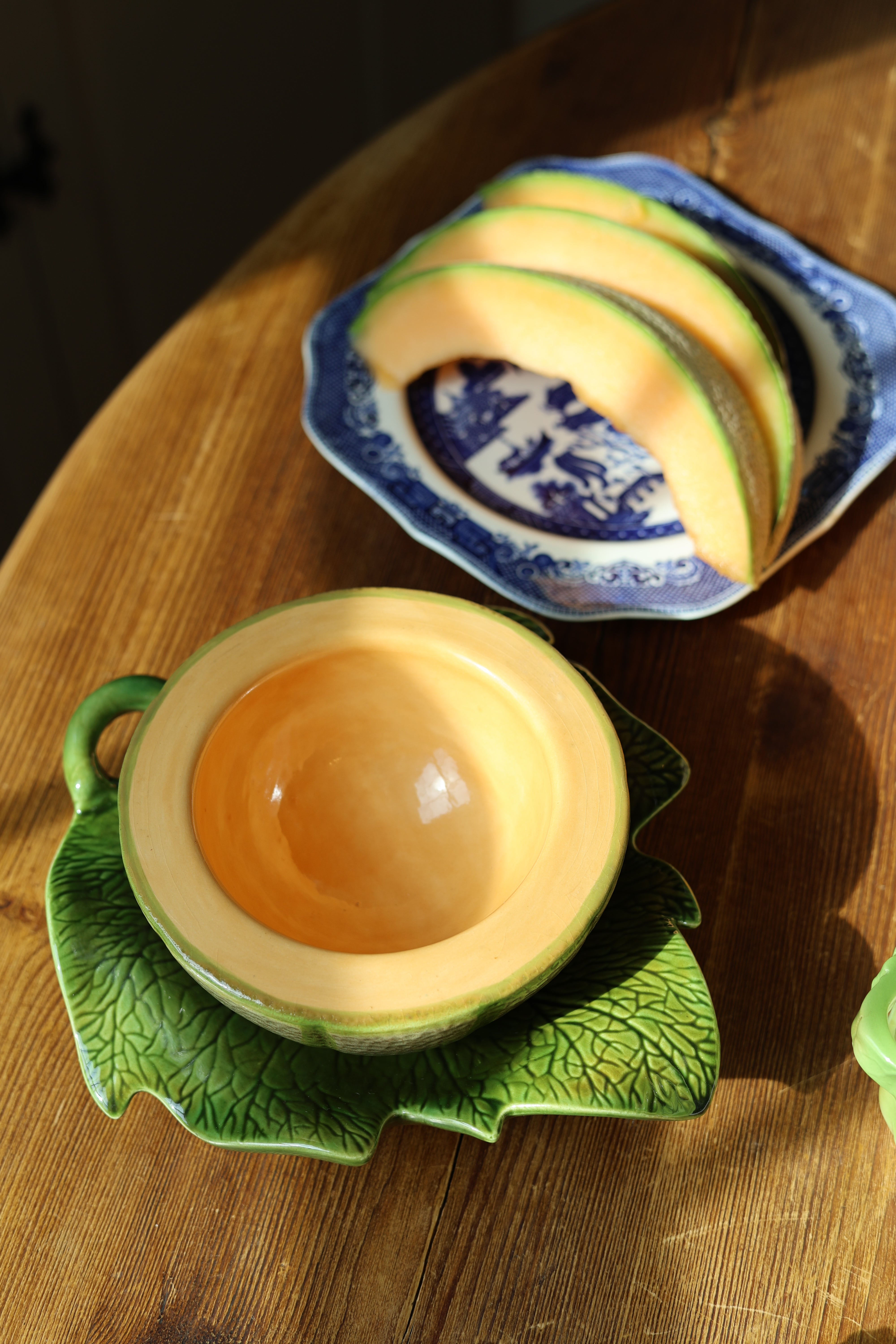 Cantaloupe Bowls with Leaf Underplate-3