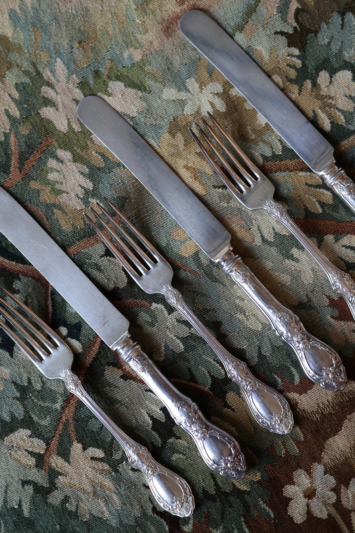 "Sharon" Pattern Knives & Forks, Set of 12-5